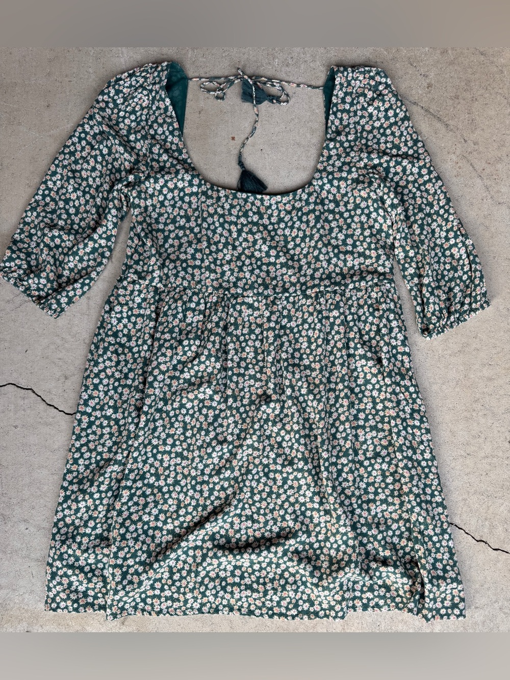 American Eagle Green Ditsy Floral Babydoll Dress M Tassel Tie Back Boho